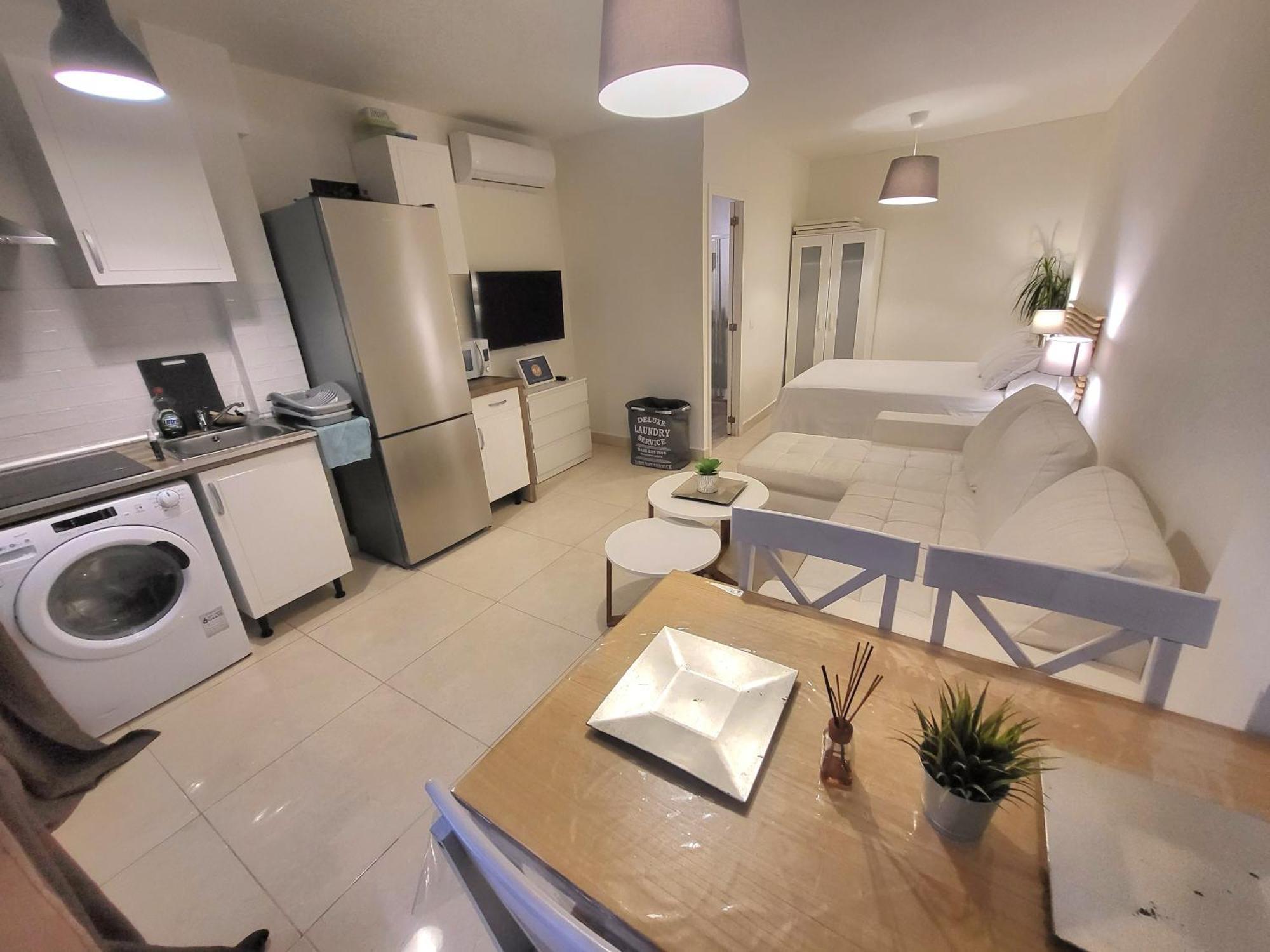 Beach Bungalow Port,Free Parking Estepona Exteriör bild